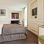 Hotel Grand Du Palais Royal