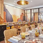 Hotel Grand Du Palais Royal 5*
