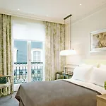 Grand Du Palais Royal Hotel
