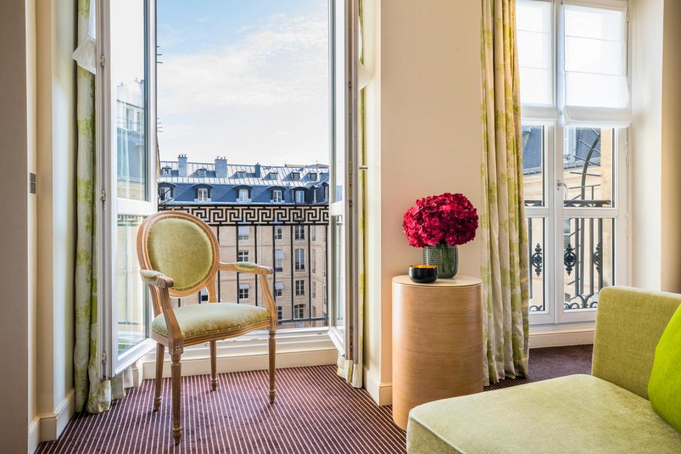 Hotel Grand Du Palais Royal 5*