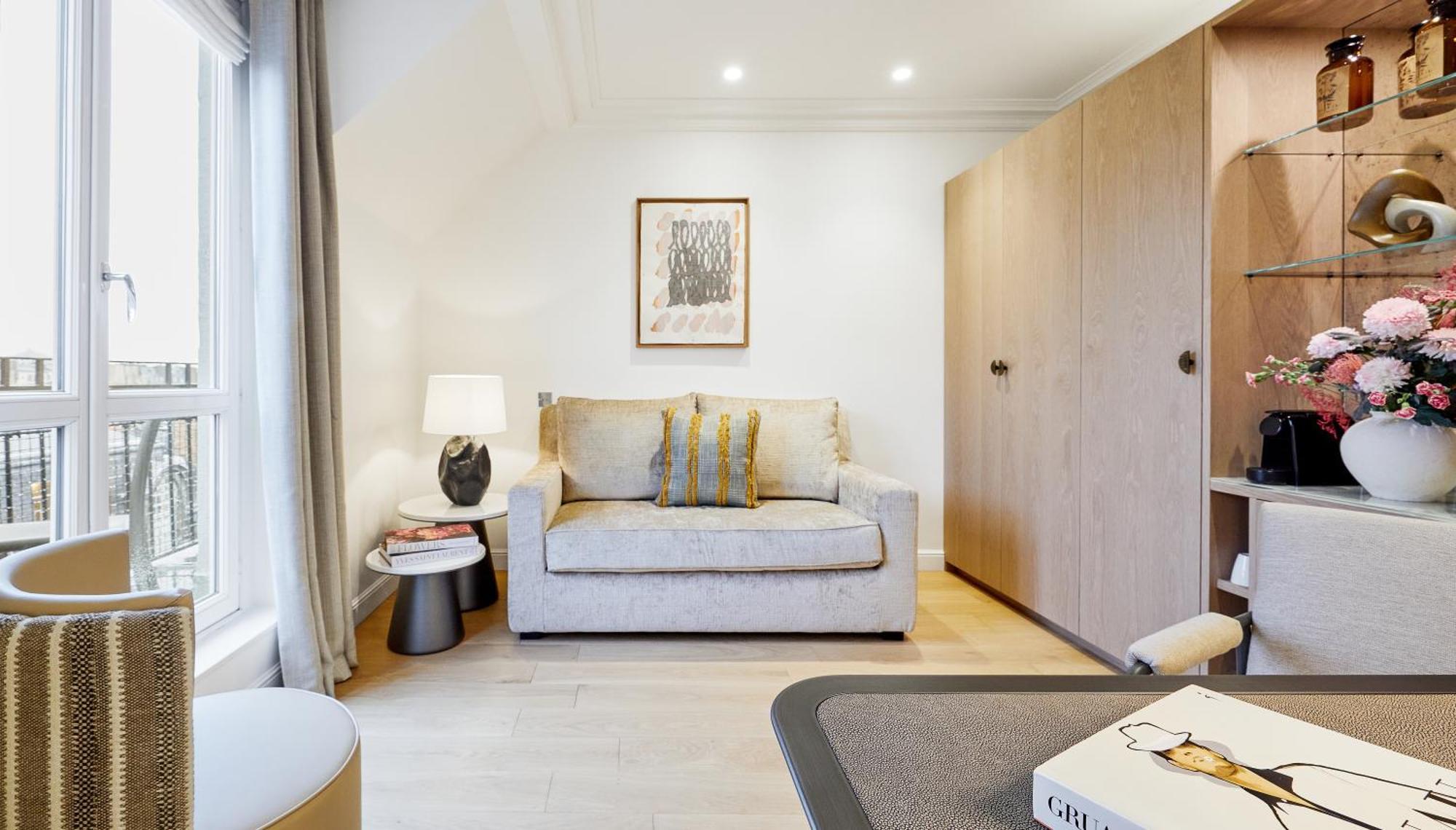 Grand Du Palais Royal Paris